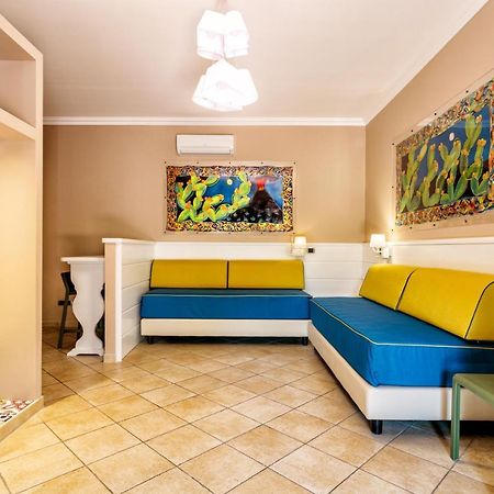 Residence Hotel La Giara 리파리 외부 사진