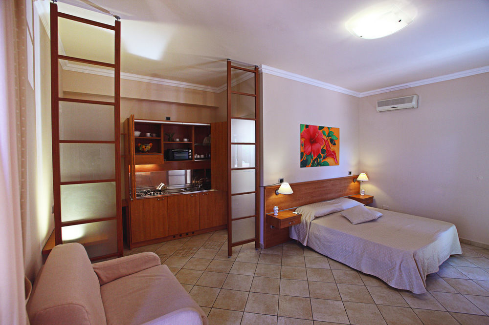 Residence Hotel La Giara 리파리 외부 사진