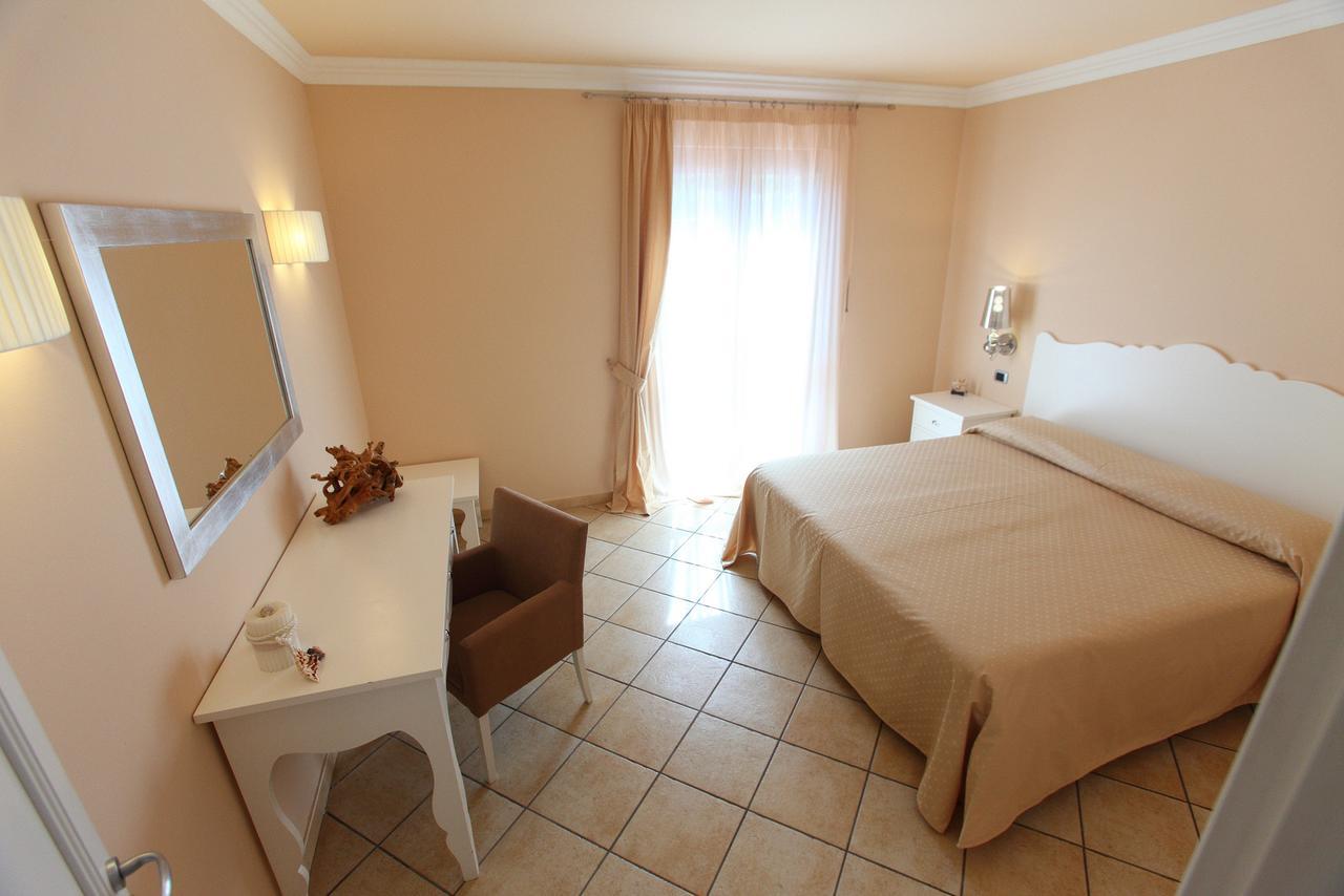Residence Hotel La Giara 리파리 외부 사진